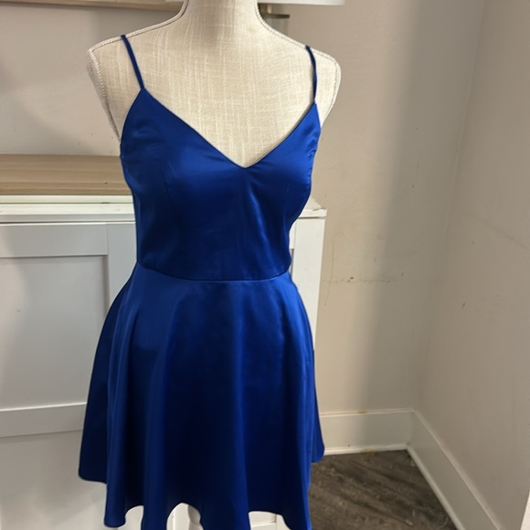 Windsor NWOT Gorgeous Royal Blue Evening Mini Party Dress - Picture 3 of 17